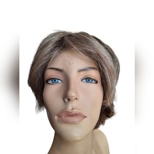 Gorgeous blond Raquel Welch wig light and dark ash blond combo short beautiful